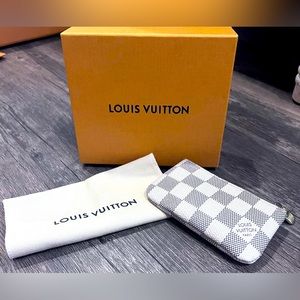 💯Authentic LV Key Pouch in iconic Monogram canvas (Damier Azure Print)